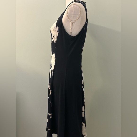 Banana Republic Blue and White Floral Sleeveless Dress - Picture 7 of 12